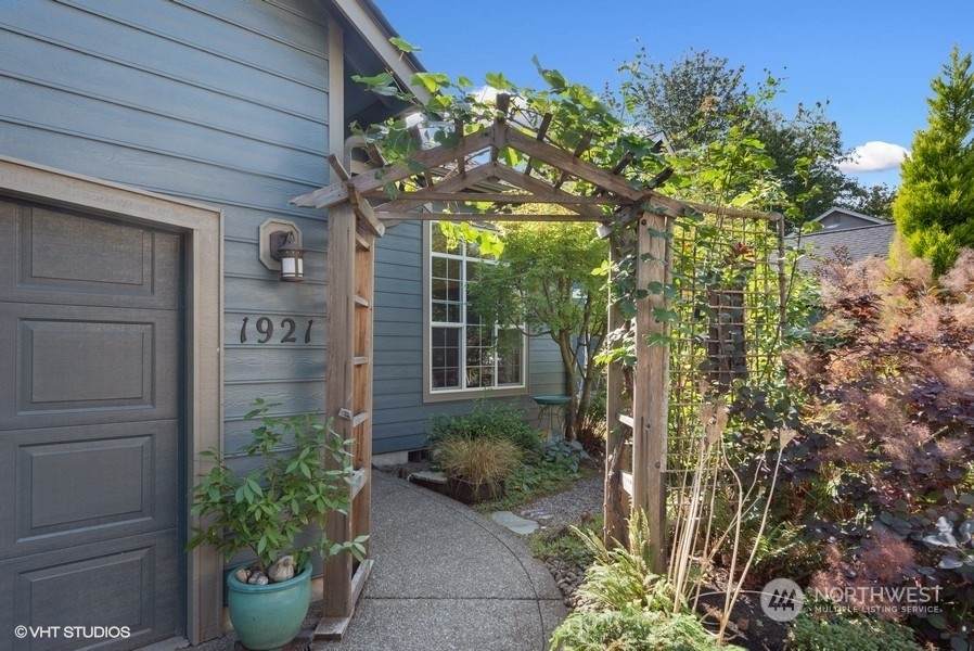 1921 Ethridge Avenue - Photo 1