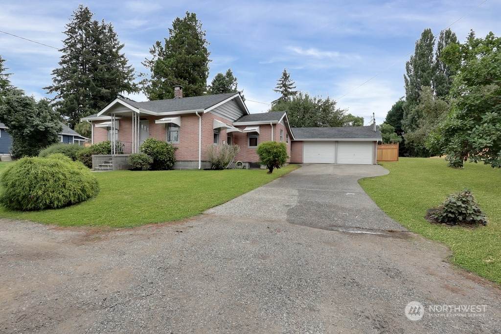 428 426 Devoe Street - Photo 1