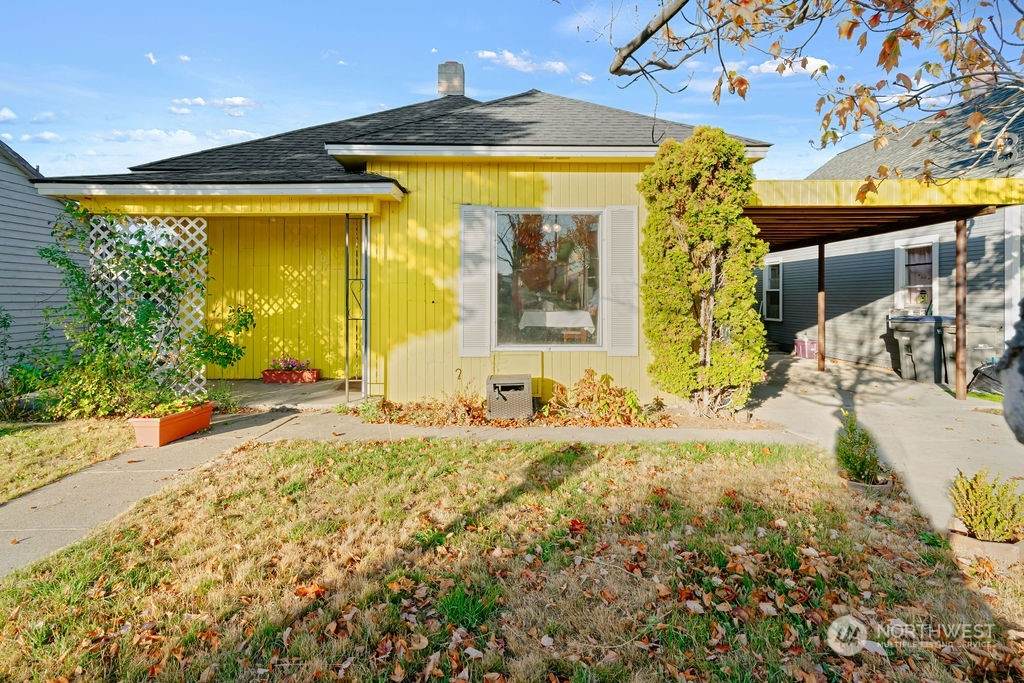 707 Water Street - Photo 1
