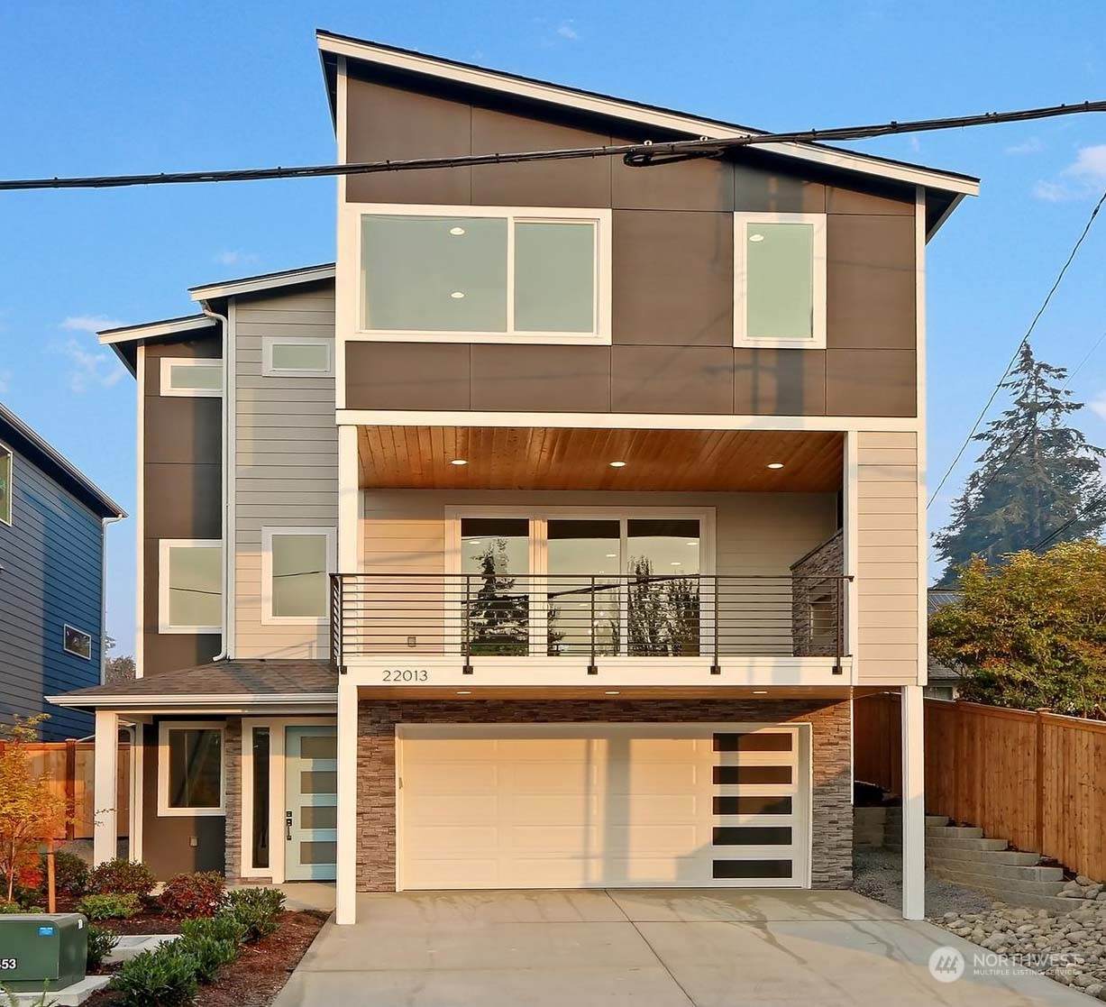 22013 90th Avenue - Photo 1