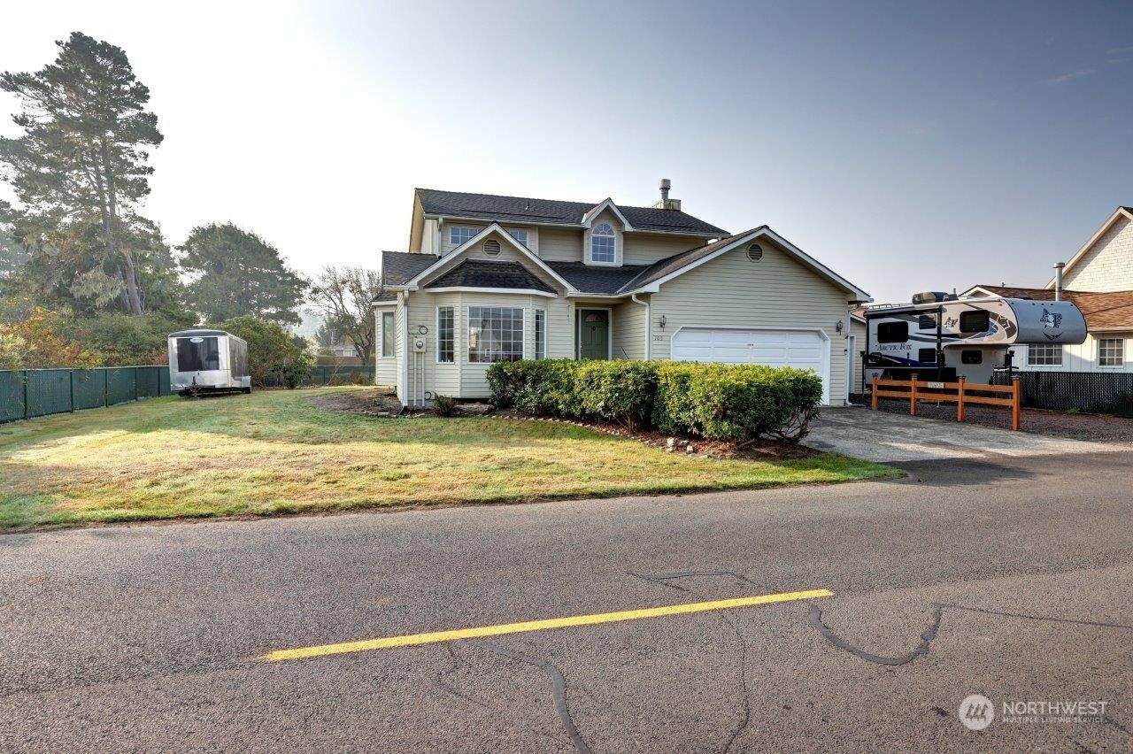 105 17th Street - Photo 1