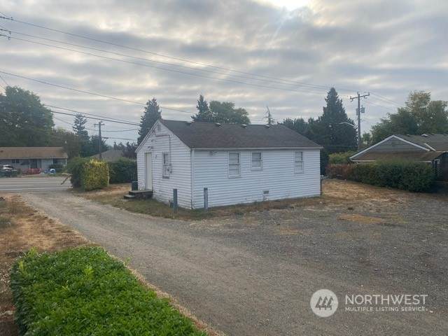 12833 1st Avenue - Photo 1
