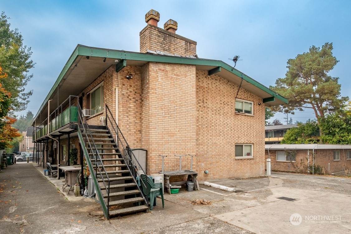 14332 32nd Avenue - Photo 1