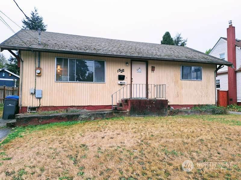 1525 Marguerite Avenue - Photo 1
