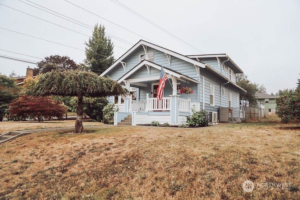 758 Fowler Street - Photo 1