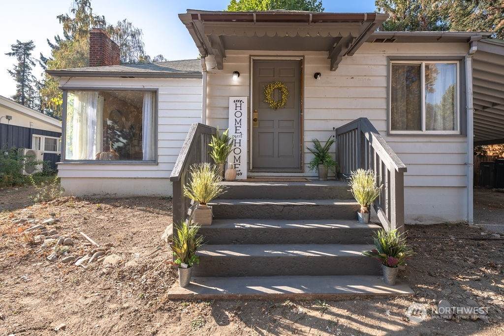 200 Paton Street - Photo 1