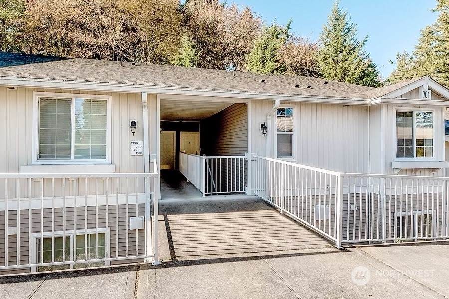 701 Harrington Place - Photo 1