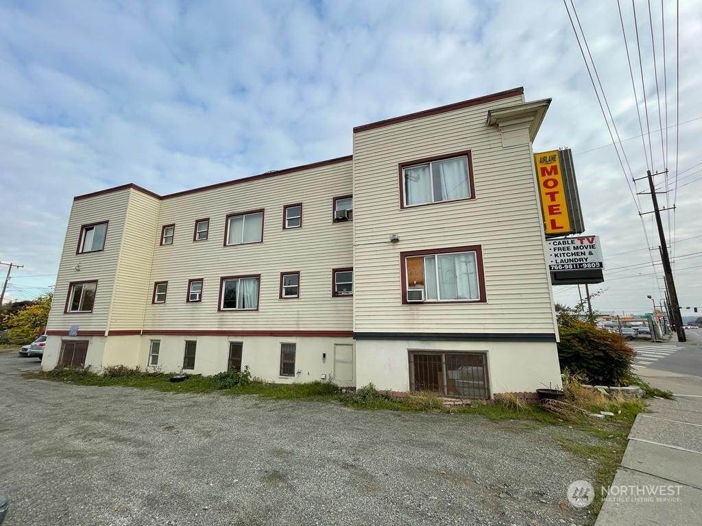 7070 Marginal Way - Photo 1