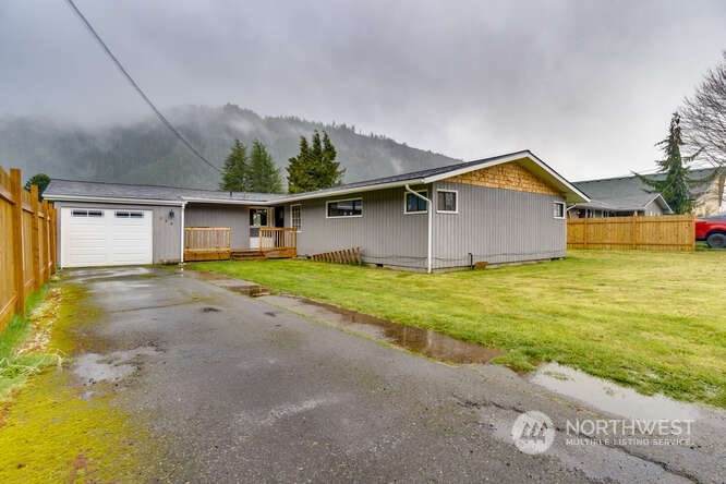 198 Division Avenue - Photo 1