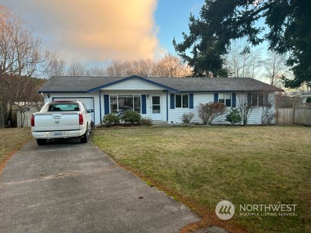 4427 Glasgow Way - Photo 1