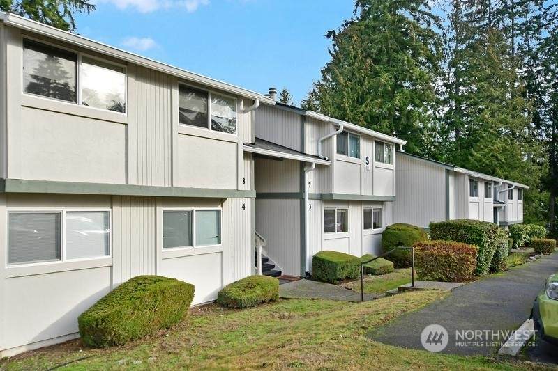 412 325th Place - Photo 1