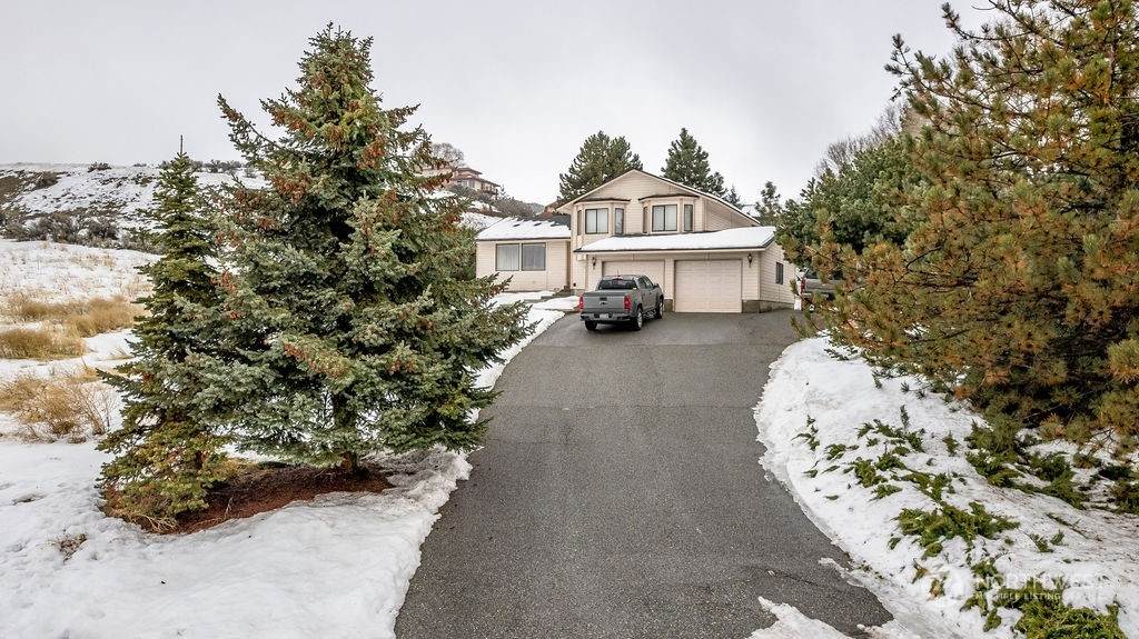 200 Stoneybrook Lane - Photo 1