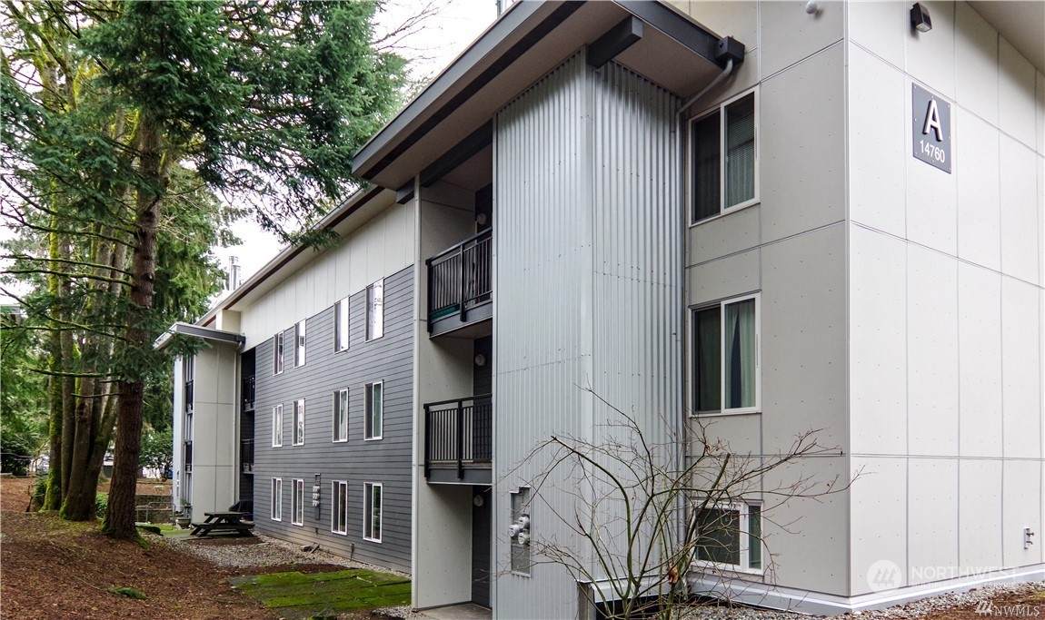 14760 31st Street - Photo 1