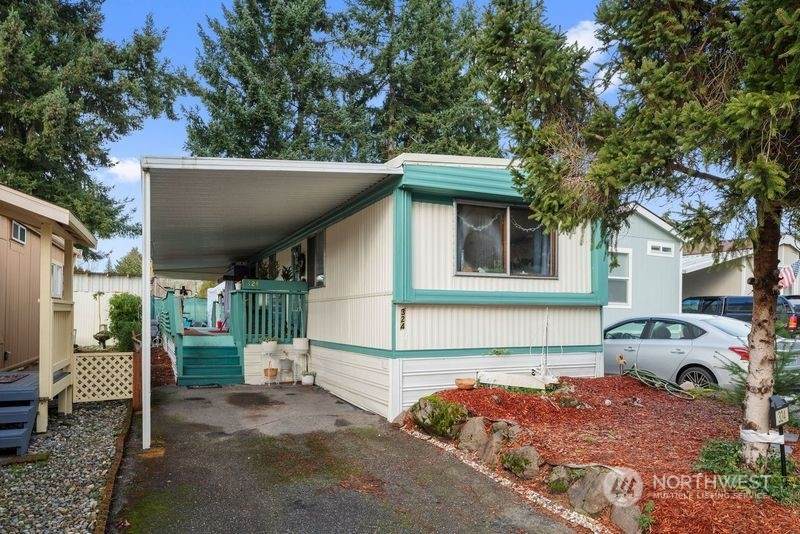 7301 175th Street - Photo 1