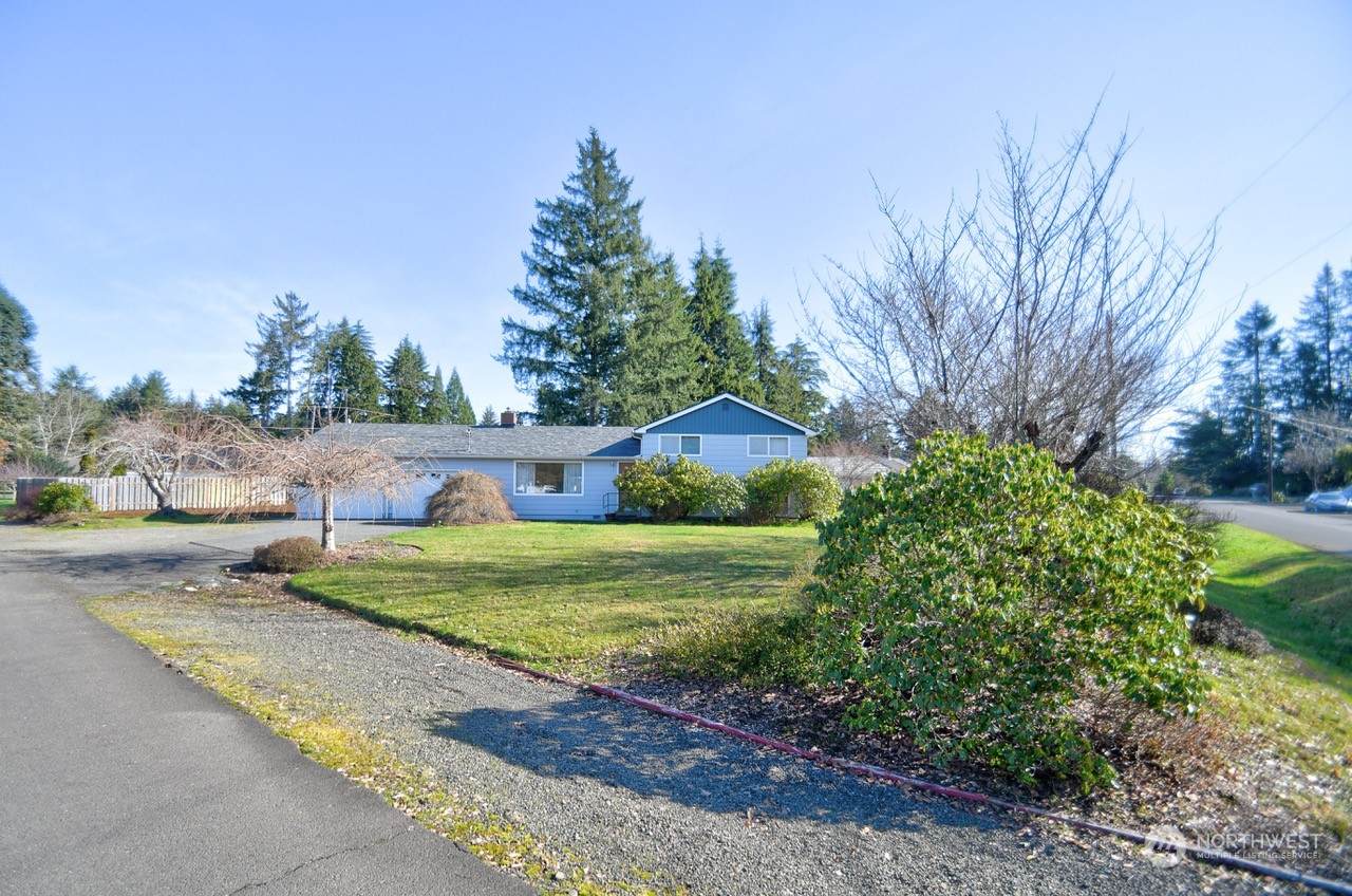 320 Deer Park Drive - Photo 1