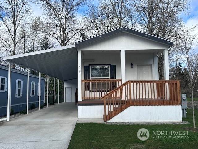 2101 324th Street - Photo 1