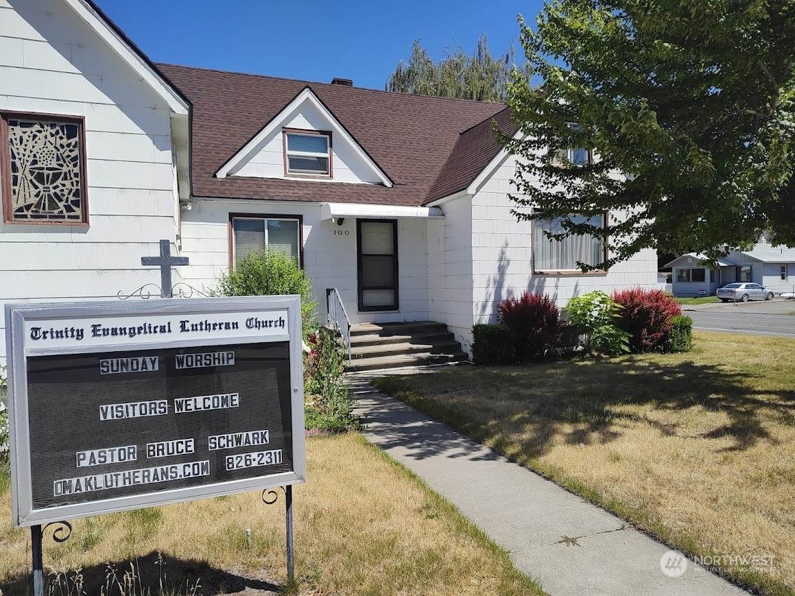 100 4th Avenue - Photo 1