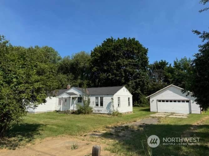 401 Helena Avenue - Photo 1