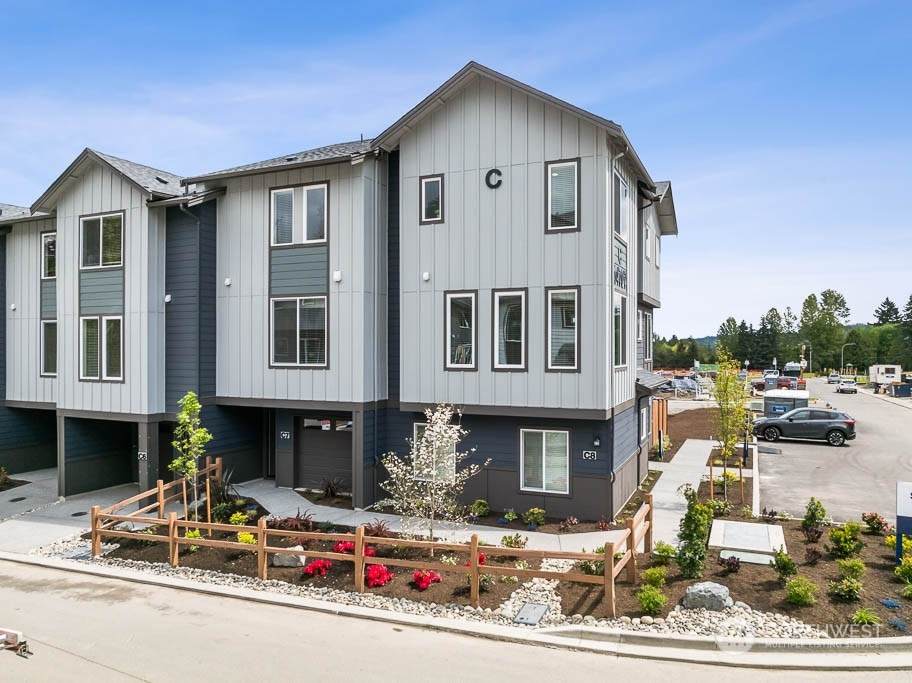 14707 87th Avenue - Photo 1