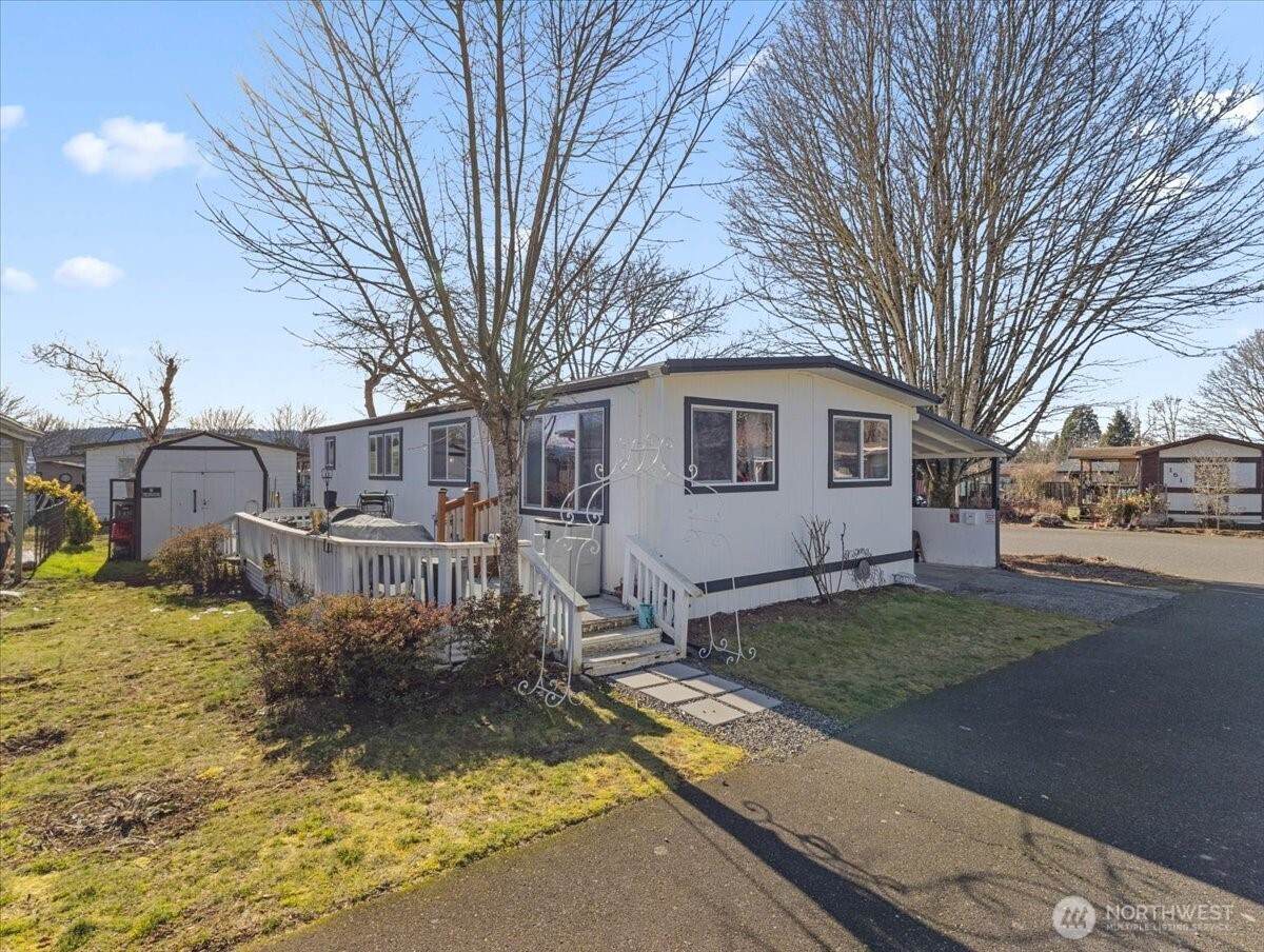 4501 Addy Street - Photo 1