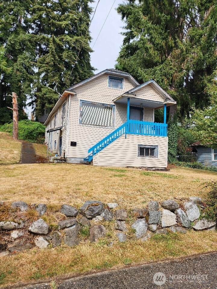 4519 34th Avenue - Photo 1