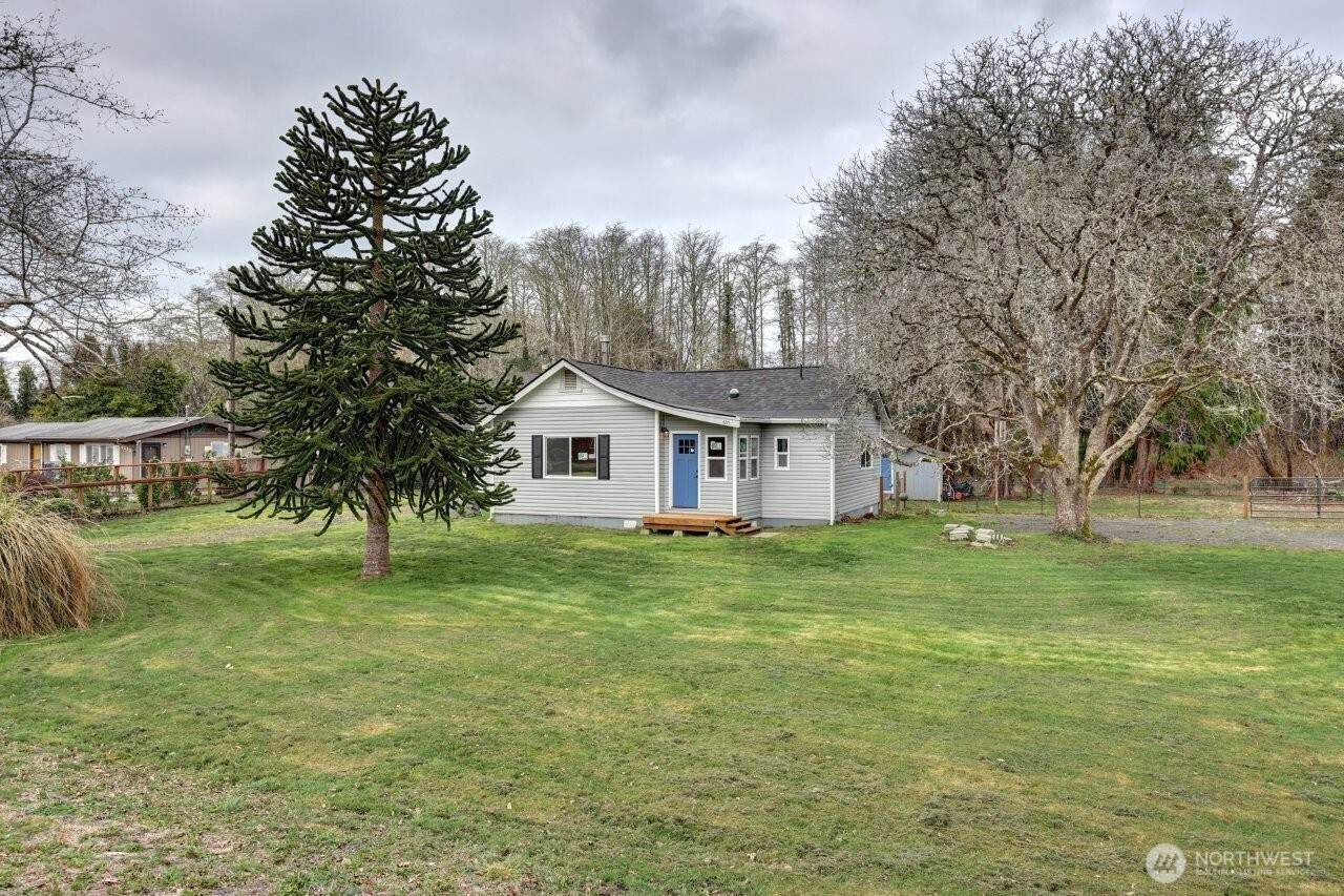 4215 Sandridge Road - Photo 1