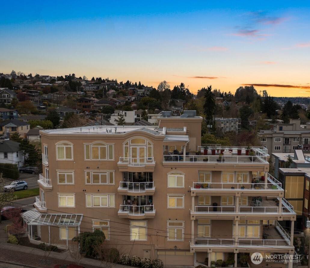 2100 Thorndyke Avenue - Photo 1