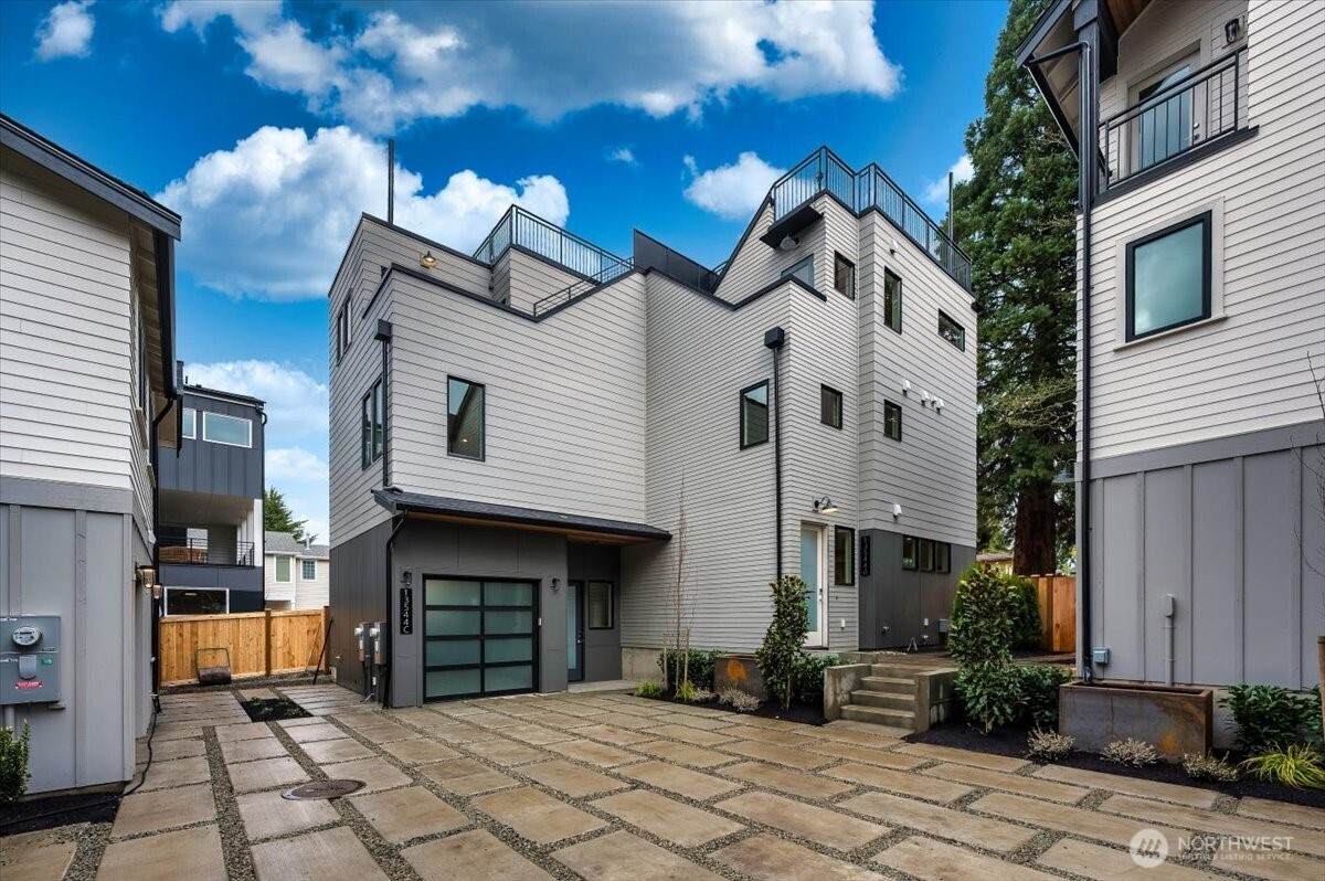 13544 39th Avenue - Photo 1