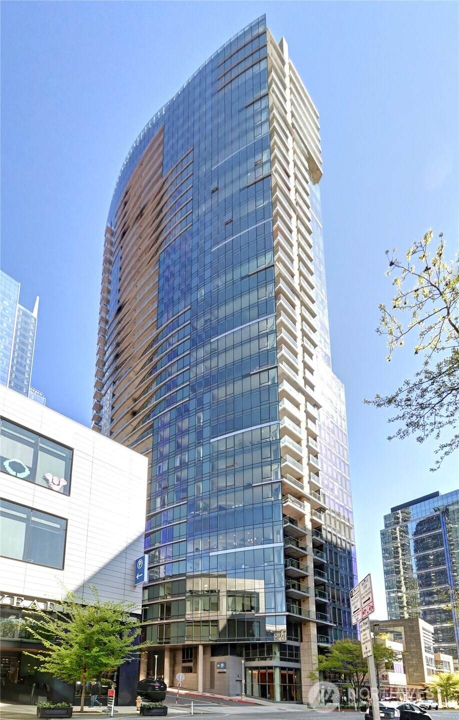 500 106th Avenue - Photo 1