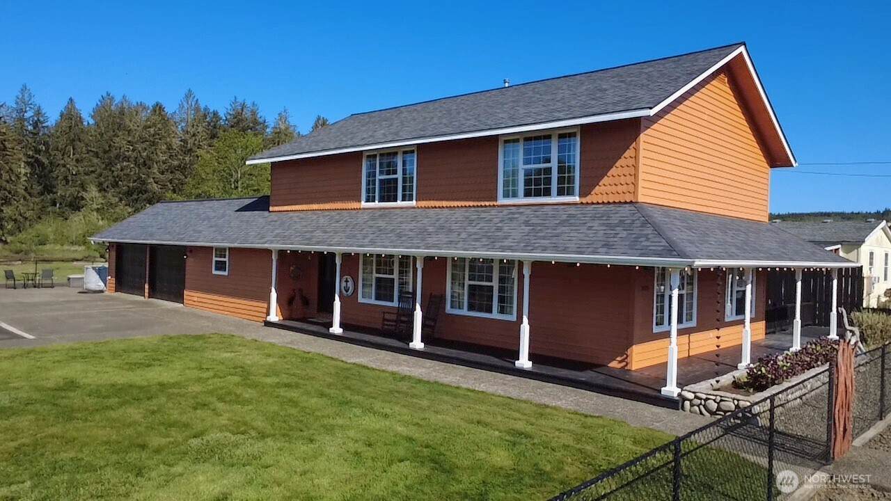 2025 Panama Avenue - Photo 1