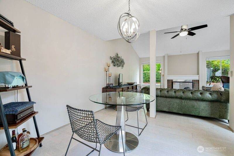 15930 15th St - Photo 1