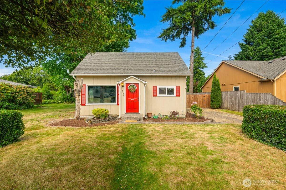 3270 Pine Street - Photo 1