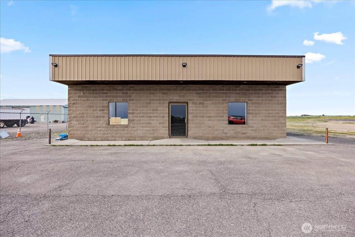 3103 Main Street - Photo 1