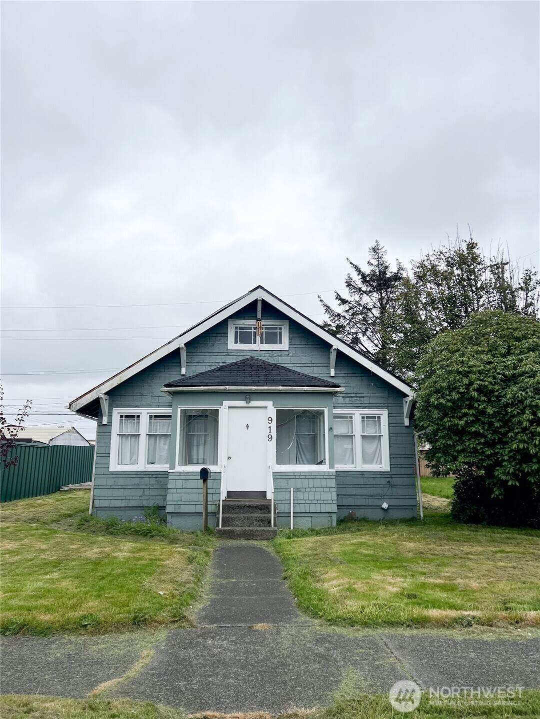 919 & 9191/2 Heron Street - Photo 1