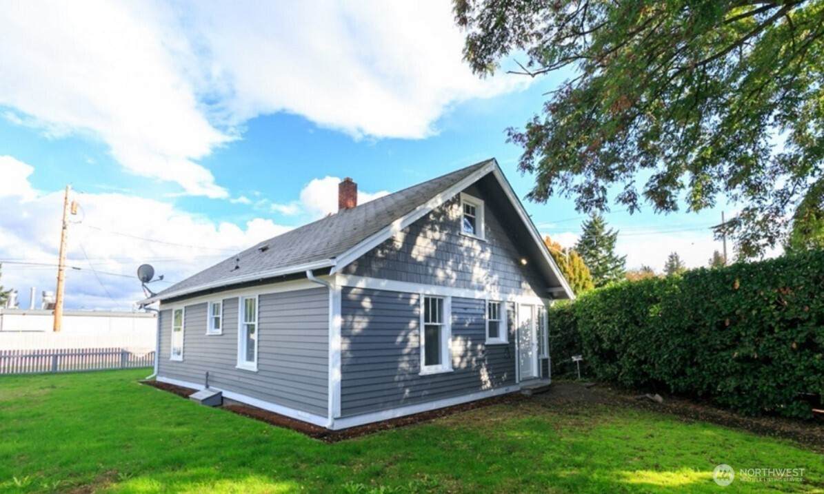 319 Main Avenue - Photo 1