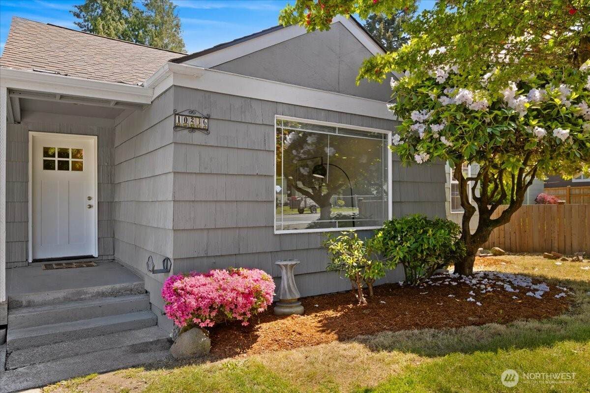 10236 1st Avenue - Photo 1