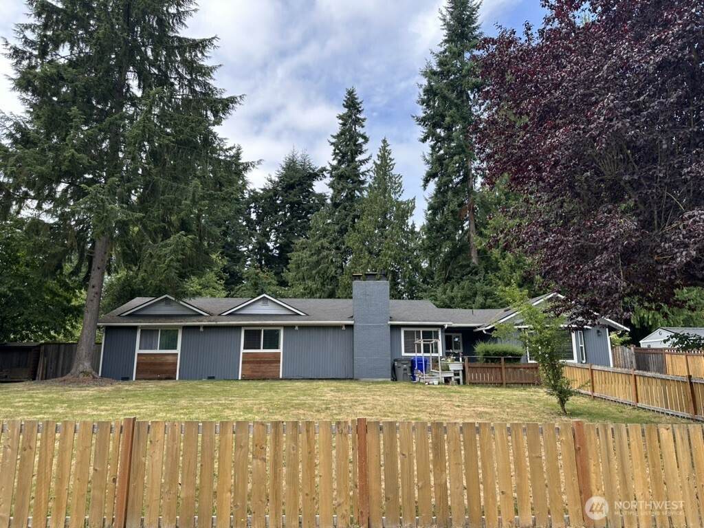 4529 Crescent - Photo 1