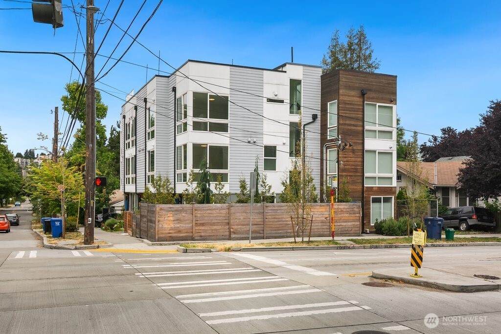 2400 Genesee Street - Photo 1