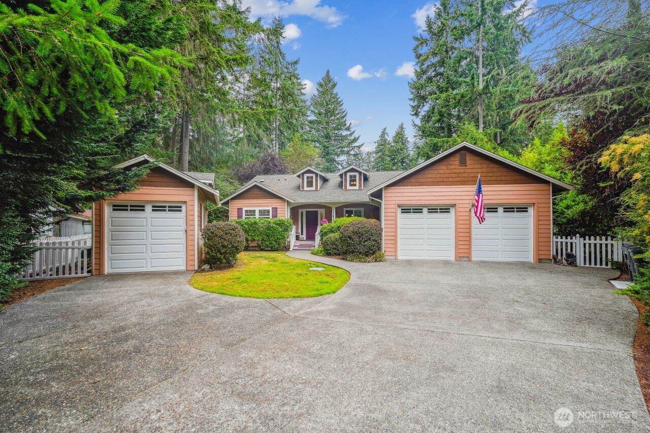 11421 108th Street - Photo 1