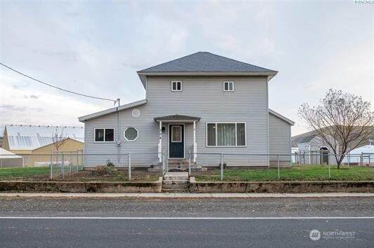 304 Second Street - Photo 1