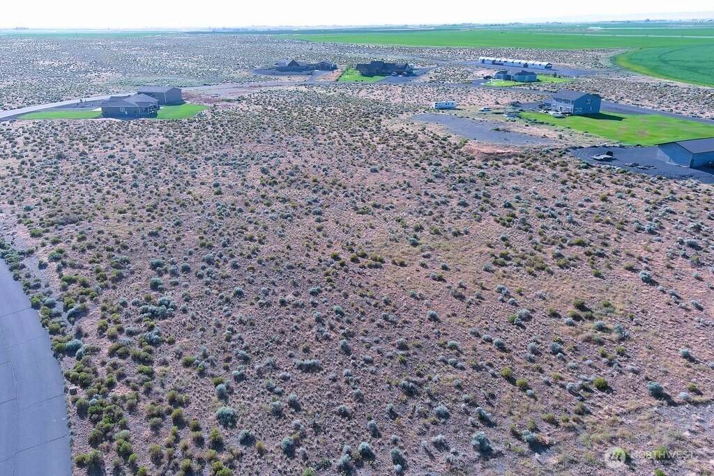 329 Desert Hills Loop - Photo 1