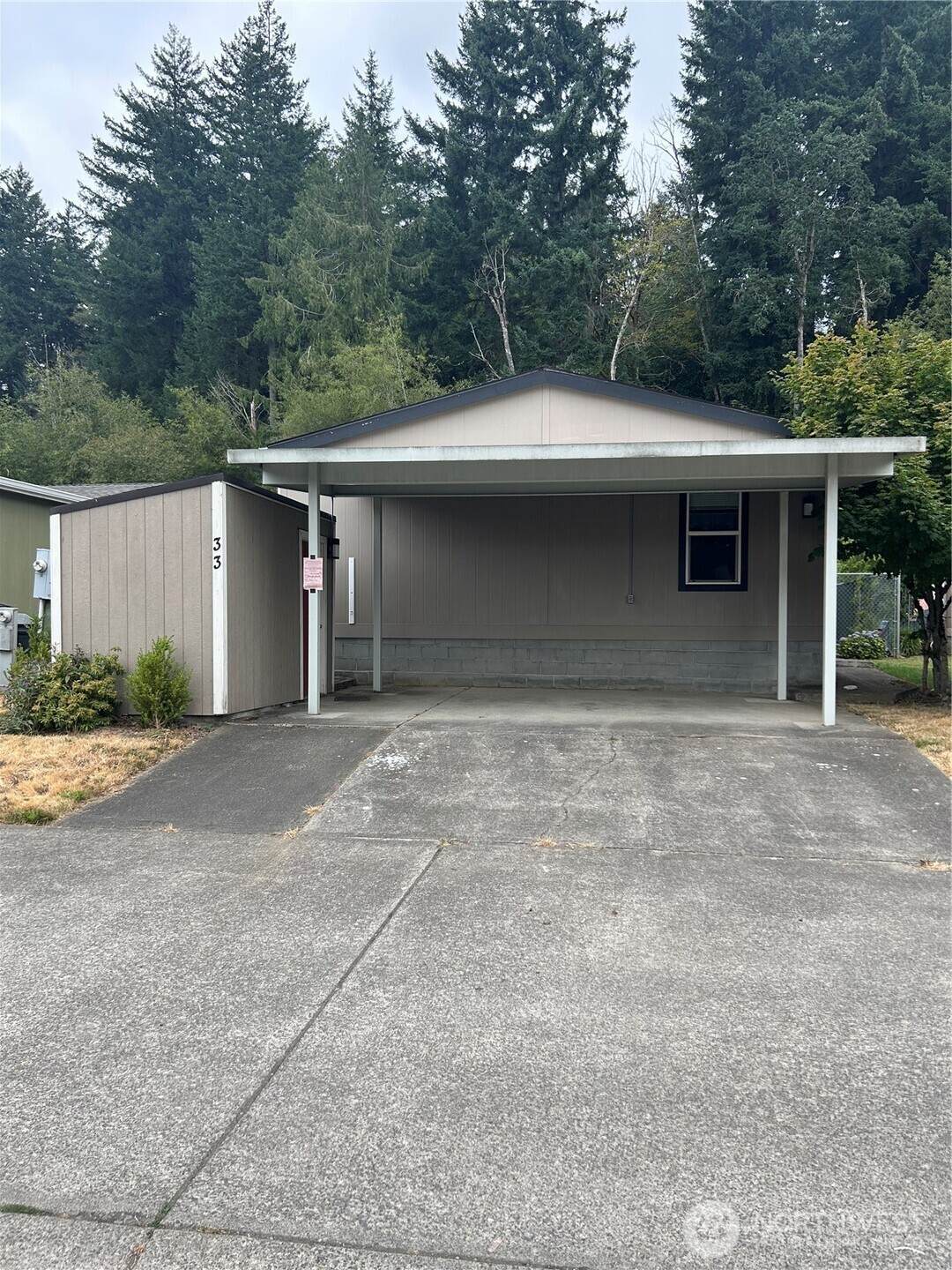 201 Oakview Avenue - Photo 1