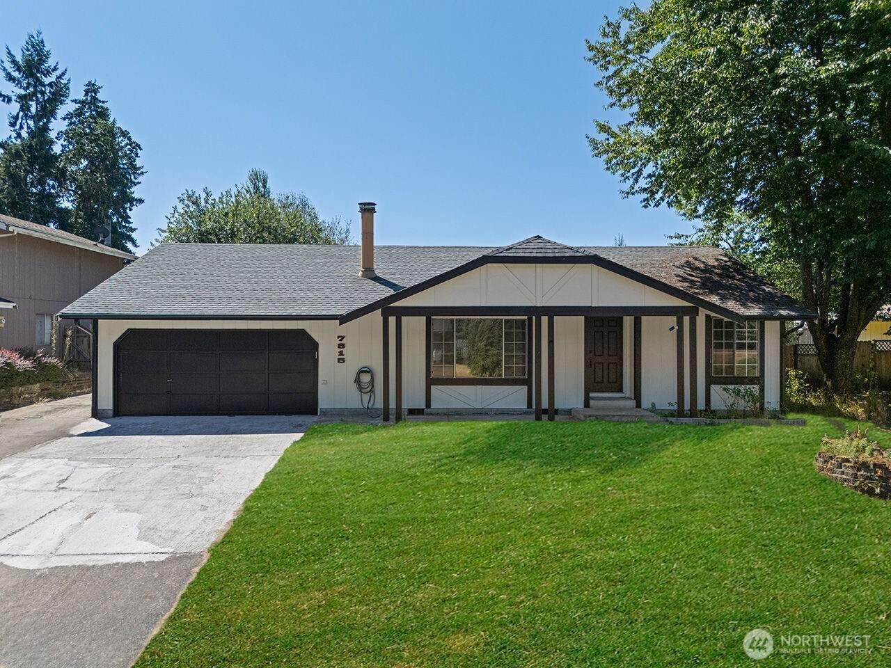 7815 Royal Oak Dr Se - Photo 1