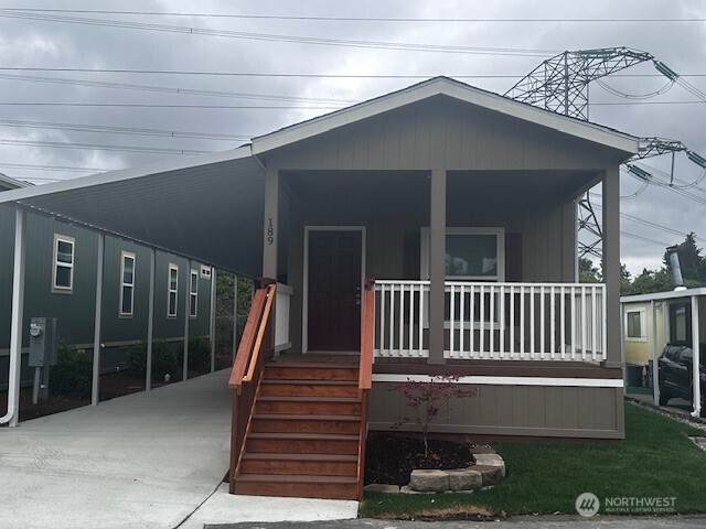 2101 324th Street - Photo 1