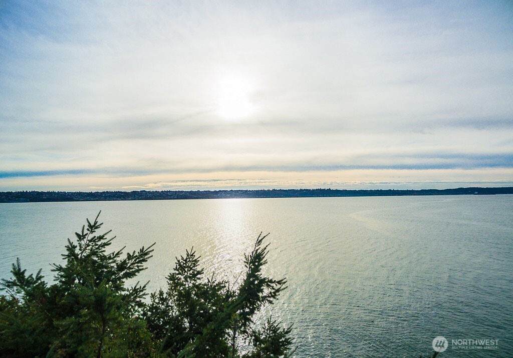 4904 Tok-A-Lou Avenue - Photo 1