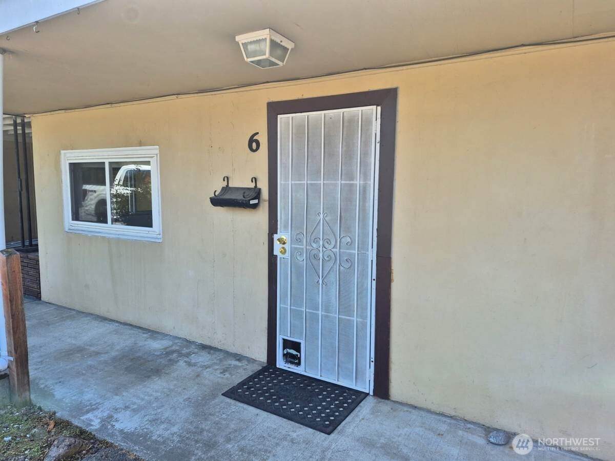 317 7th Street - Photo 1