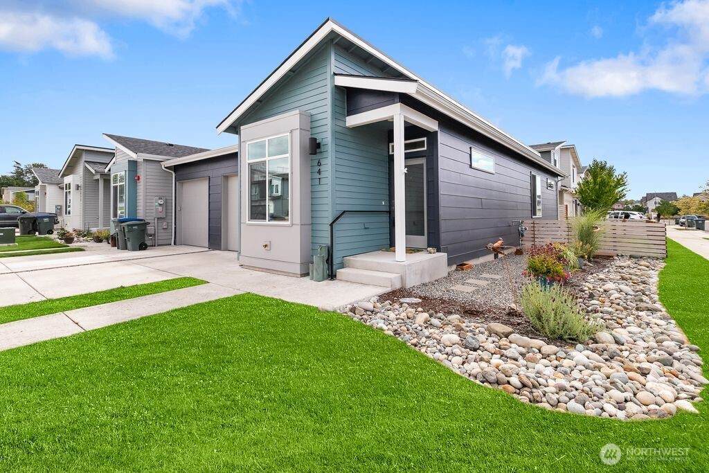 641 Northview Street - Photo 1