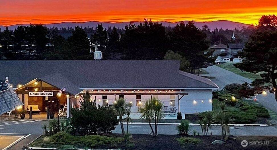 304 14th Street - Photo 1