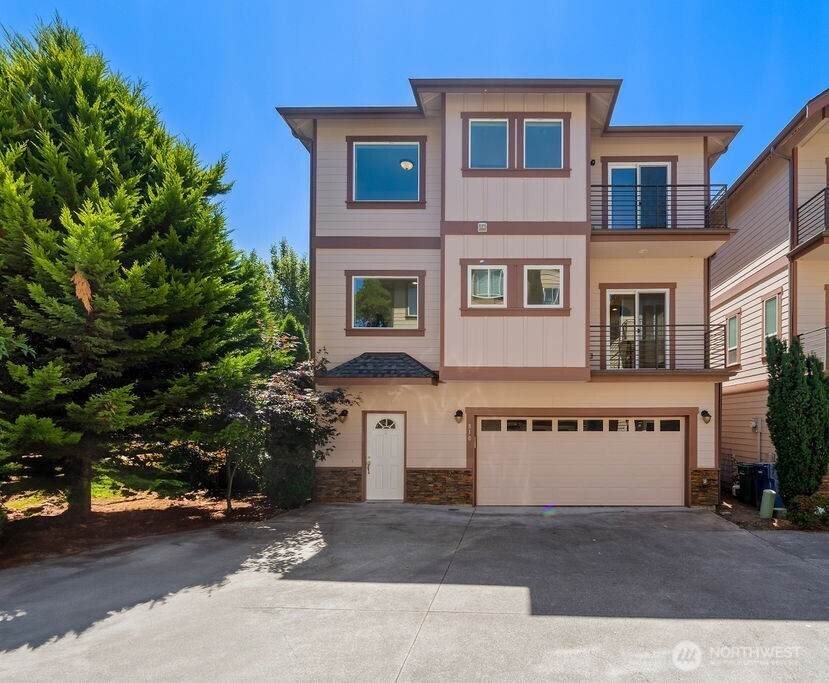 810 5th Avenue - Photo 1