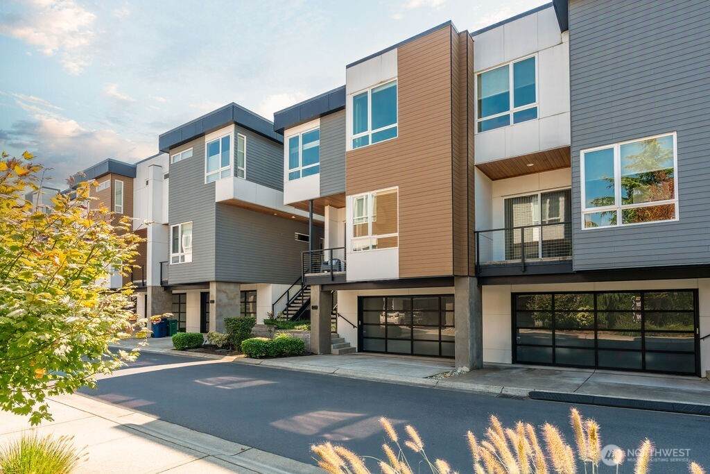 205 4th Court - Photo 1